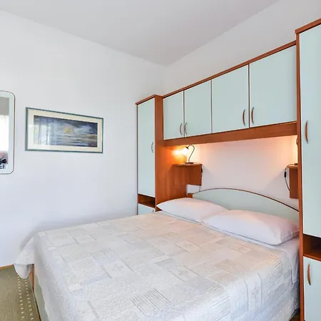 Apartman Beachfront Liveric *