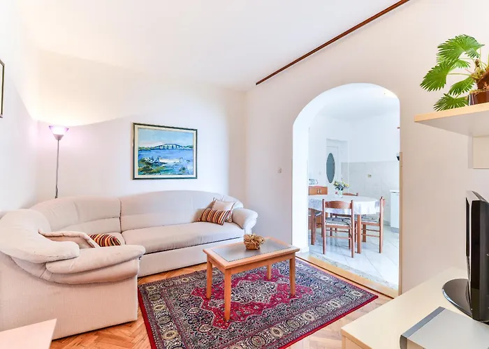 Beachfront Liveric *