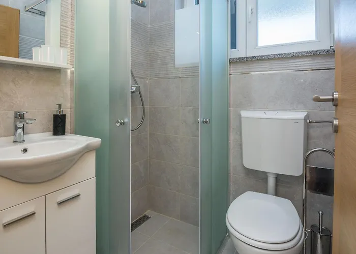 Beachfront Liveric Vir