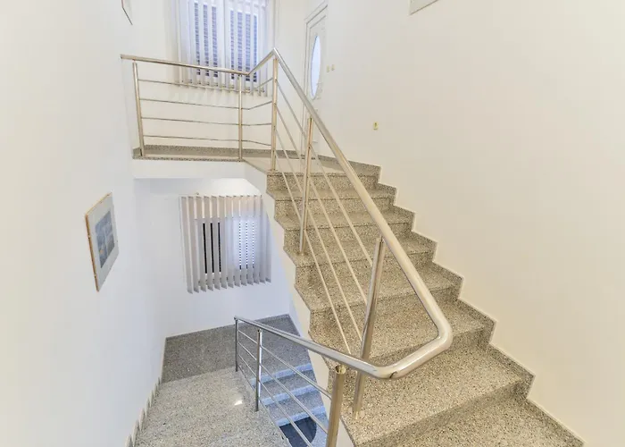 Beachfront Liveric Apartman *