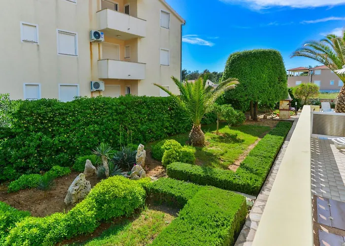 Apartman Beachfront Liveric