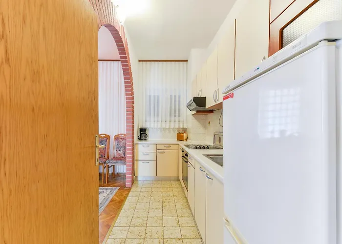 Beachfront Liveric *