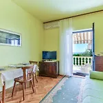 Beachfront Liveric Appartamento *