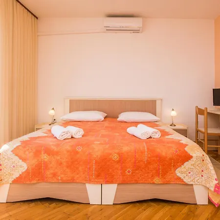 Beachfront Liveric * ויר