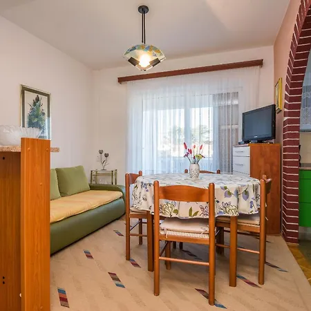 Beachfront Liveric * ויר