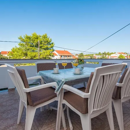 Beachfront Liveric * ויר