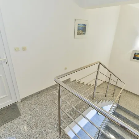 Beachfront Liveric ויר