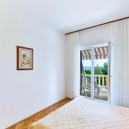 Beachfront Liveric * ויר