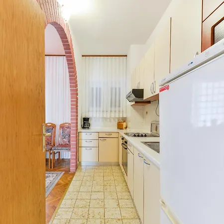 Beachfront Liveric *