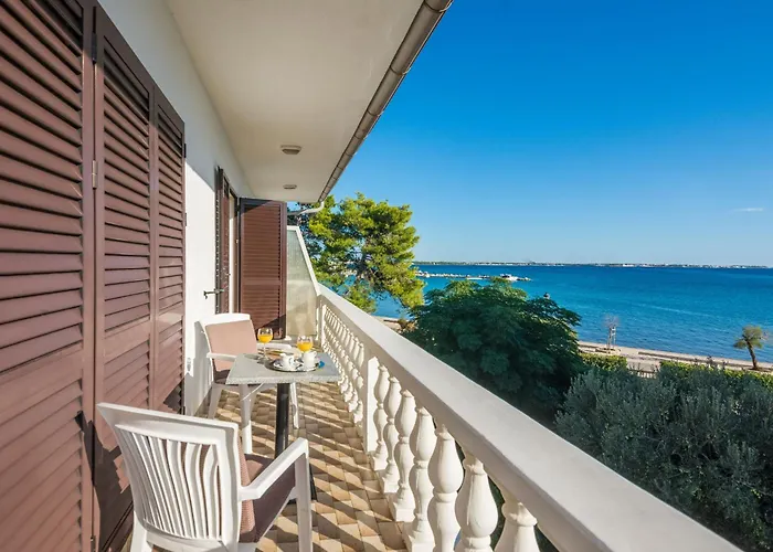 Beachfront Liveric Апартаменты